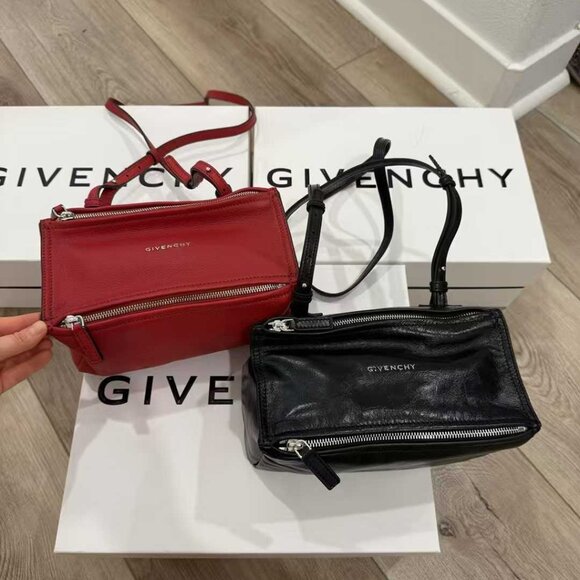 NWT Authentic Givenchy Leather Crossbody Bag red - Picture 4 of 5